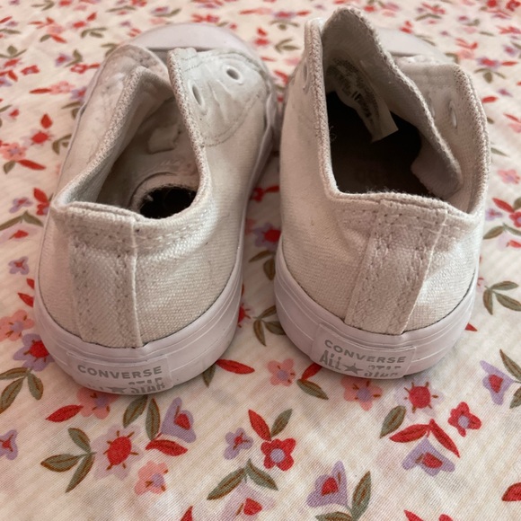 White Converse - Picture 3 of 3